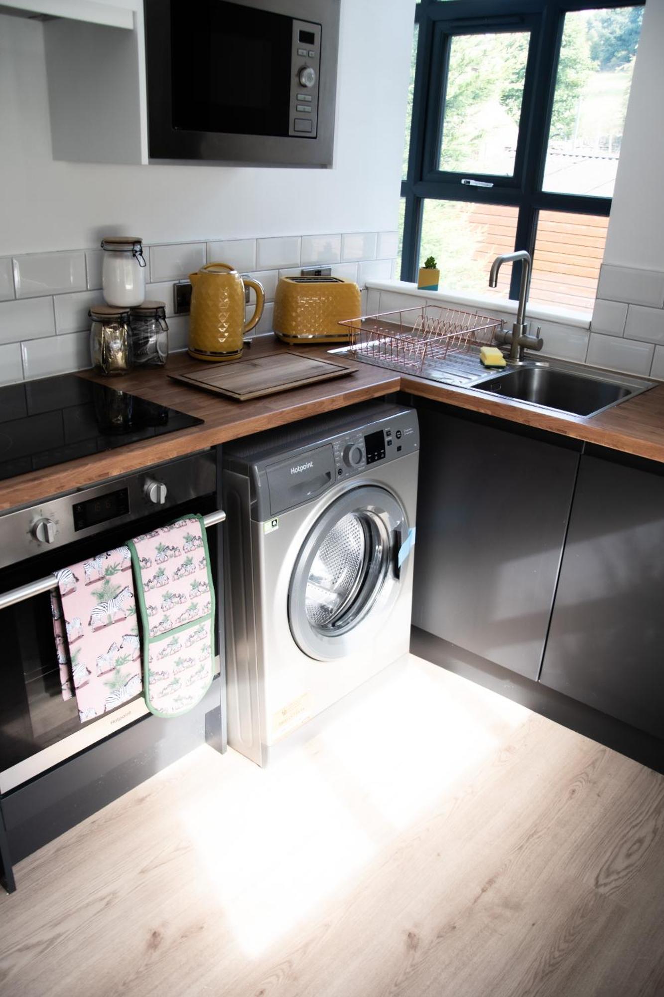 2-Bedroom With Breathtaking Views In Holmfirth Village, Huddersfield Bilik gambar