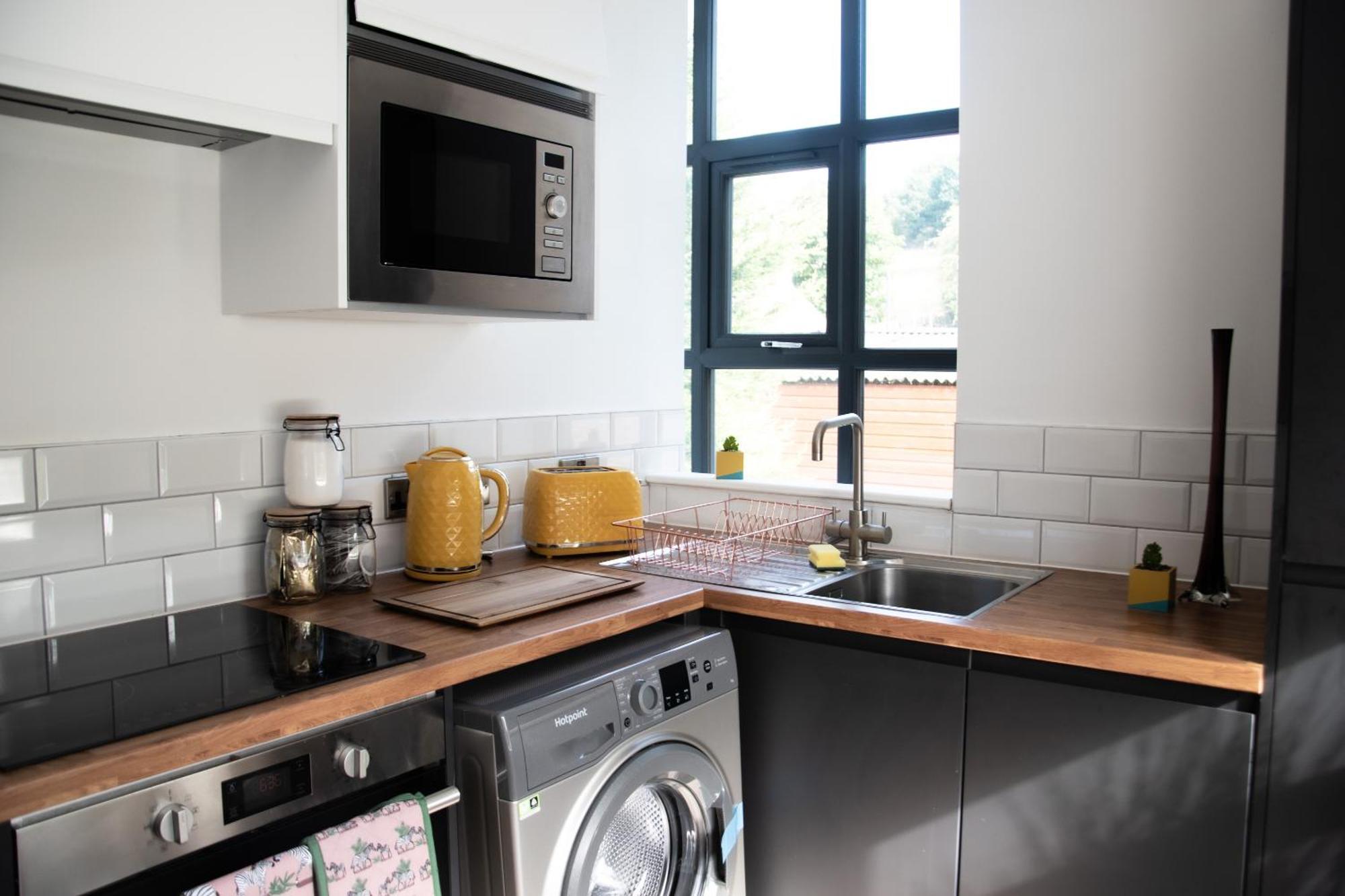 2-Bedroom With Breathtaking Views In Holmfirth Village, Huddersfield Bilik gambar